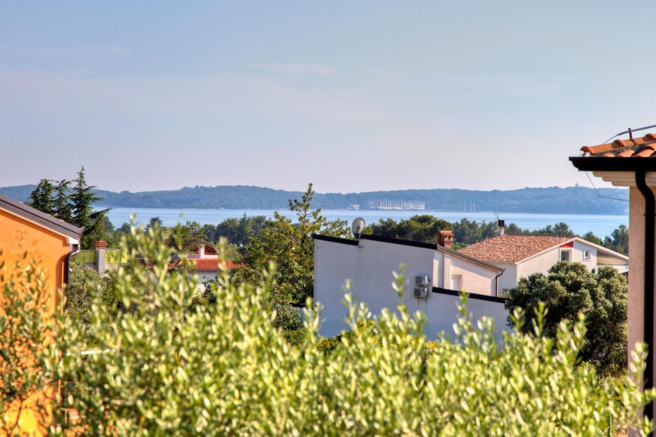 Comfortable Apartments In Peroj Near The Sea Exteriör bild
