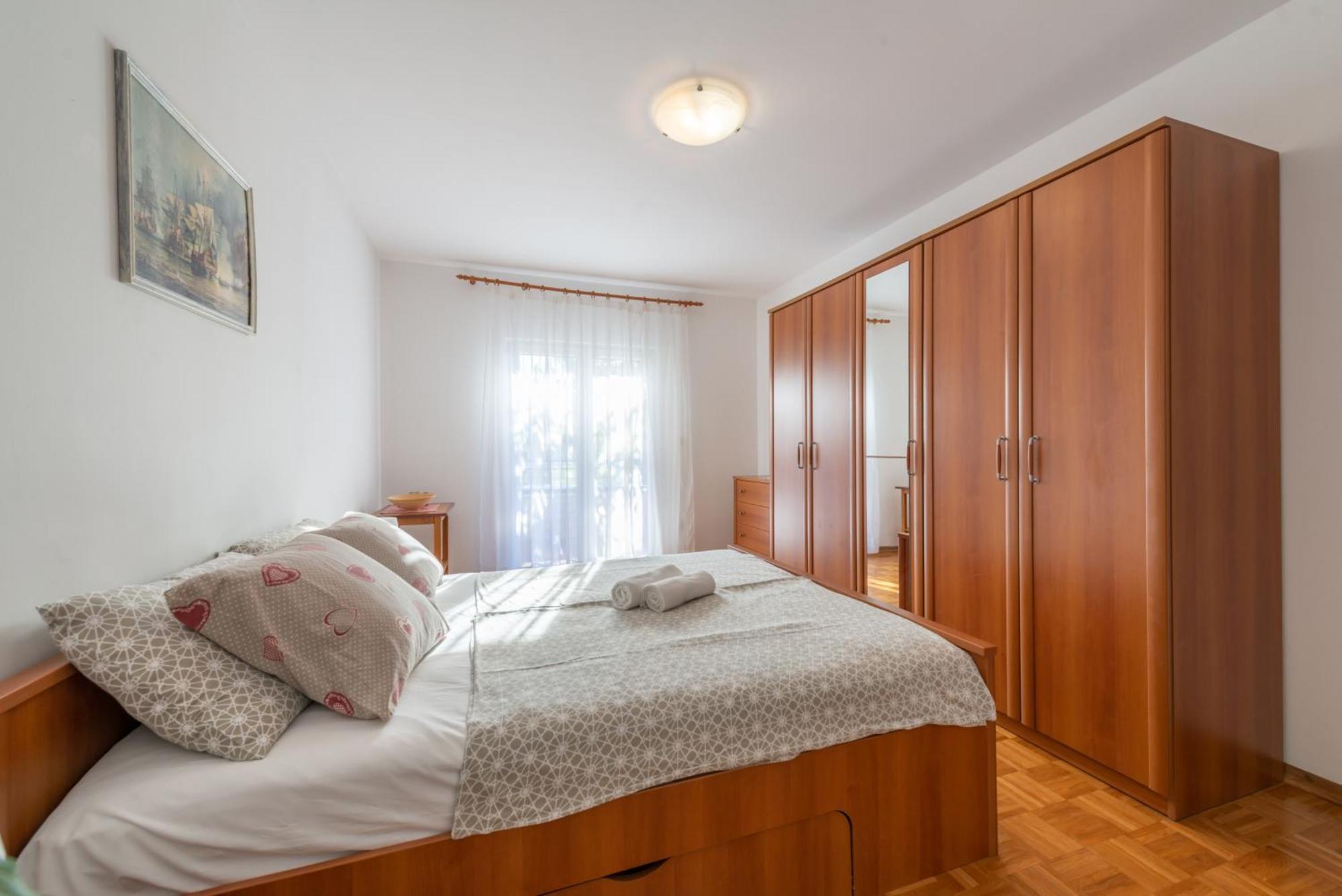 Comfortable Apartments In Peroj Near The Sea Exteriör bild